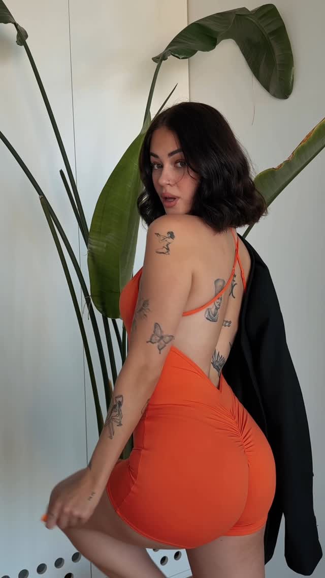 Instagram post by @gajaprestor for SWYbrand. Caption reads: ☀️ TODAY IS THE DAY ☀️
The SWY MESSY Summer Sale....