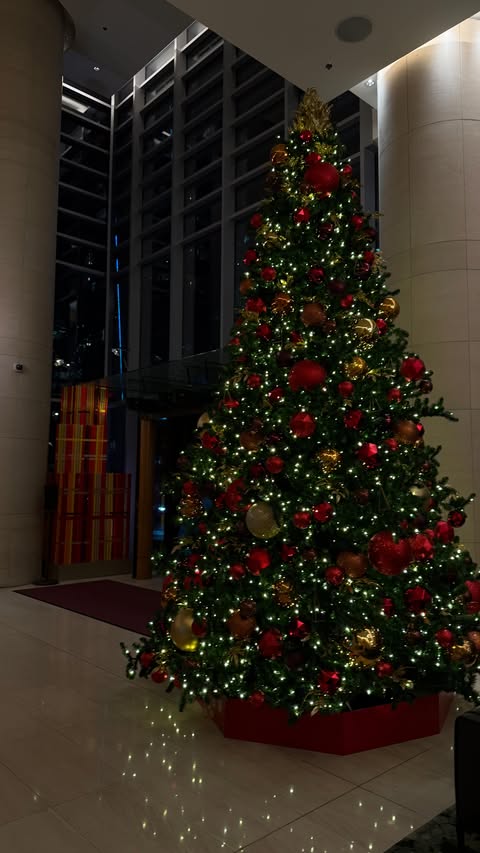 Instagram post by @wowval_ for BK Beauty. Caption reads: My favorite concealer brush from @thebkbeauty ....