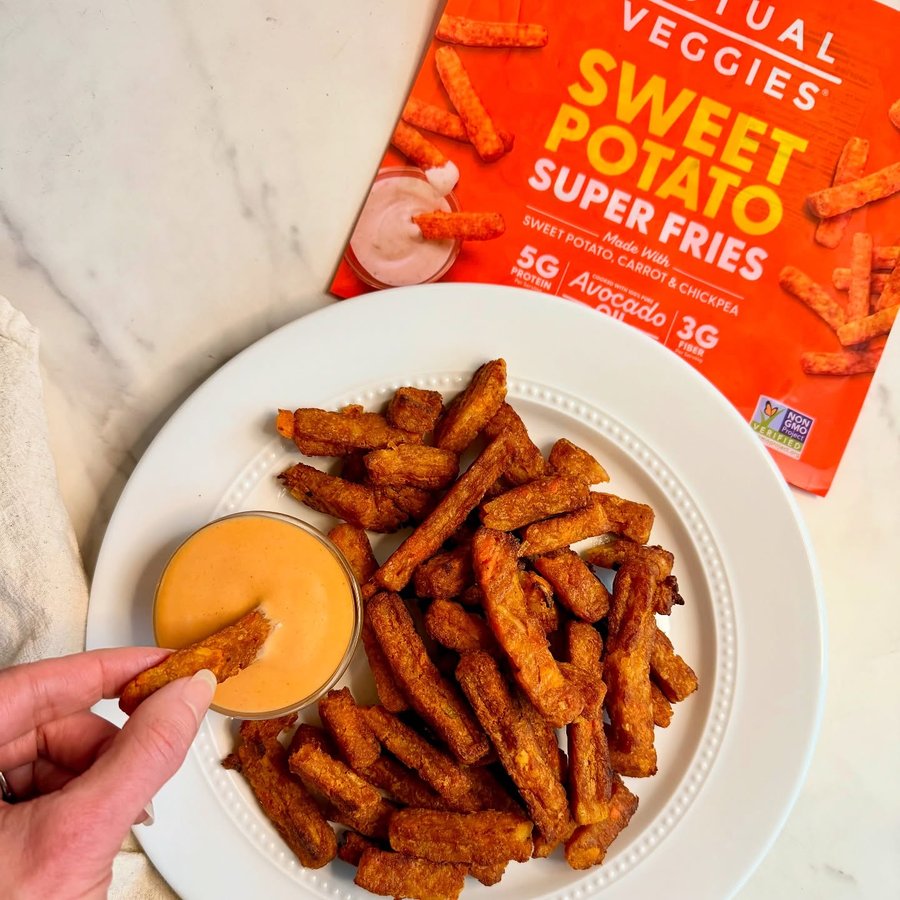 Instagram post by @healthy.mom.healthy.family for Actual Veggies. Caption reads: 🍟 Fries… but make them veggie-packed, protein and....