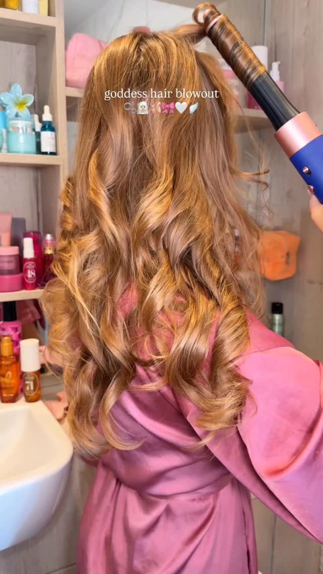 Instagram post by @byemmaleah for Sol de Janeiro. Caption reads: goddess hair blowout 🫧🧖🏼‍♀️🩰🎀🤍🪽

fresh....