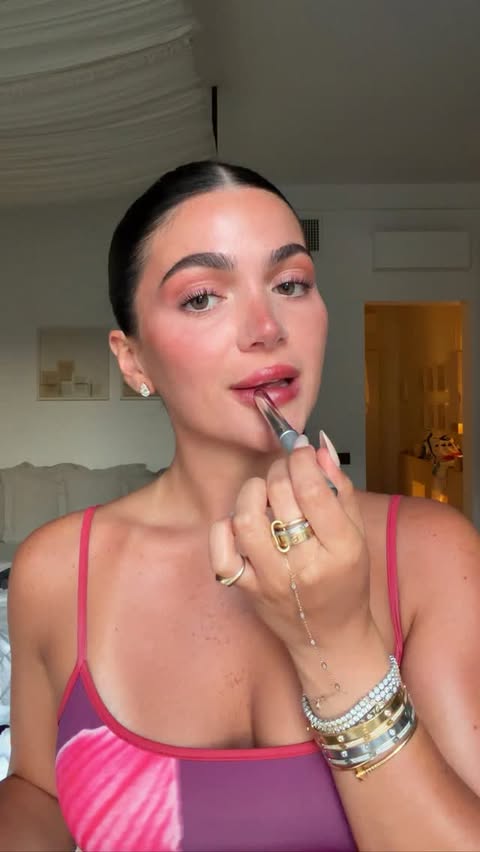 Instagram post by @evange for Clinique. Caption reads: my vacation makeup must have @clinique almost....