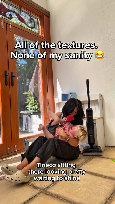 Instagram post by @renee.barendregt for Tineco. Caption reads: Toddlers: chaos. Me: chill. Tineco Floor One S7....