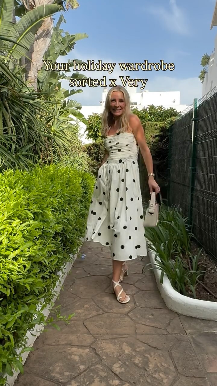 Instagram post by @stylebyjo.ie for Russell & Bromley. Caption reads: Holiday style incoming ✈️🏖️🐚

What’s your....