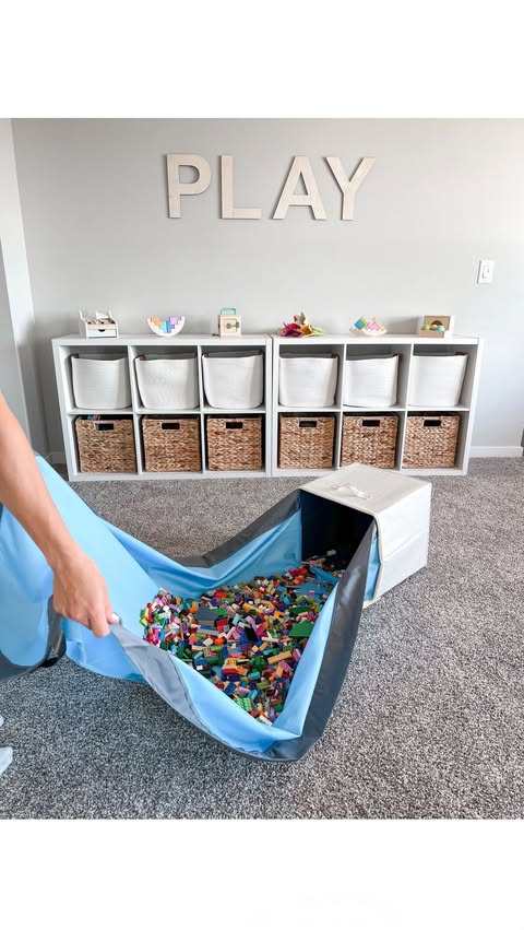 Instagram post by @mrskatiecarlson for Temu. Caption reads: [...] bay. 🫡

code: kcx5777
link:....