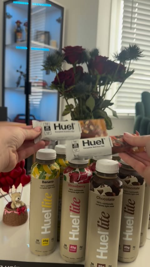 Instagram post by @thisis.andreea_ for Huel. Caption reads: [...] been thinking about trying Huel… this is....