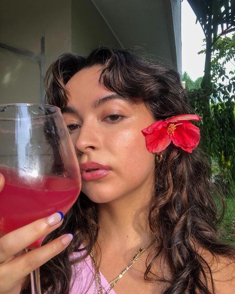 Instagram post by @sunnystephhh for Cheeky Bonsai. Caption reads: [...] and in my drink! 🌺

Say hello to....