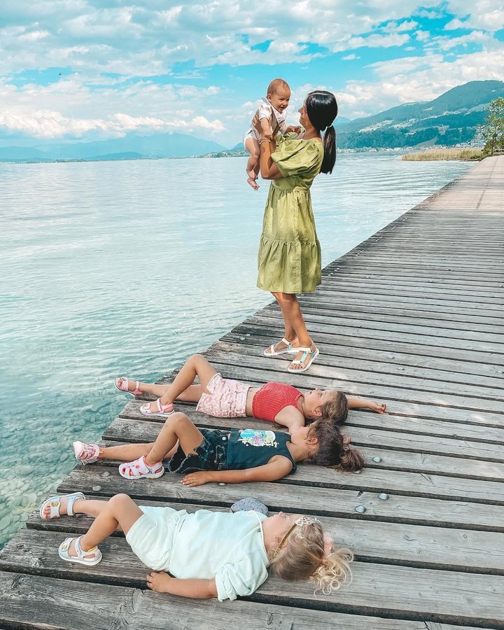 Instagram post by @frau.aleksic for Dosenbach. Caption reads: Ljeto je uvijek kad je toplo oko srca.....