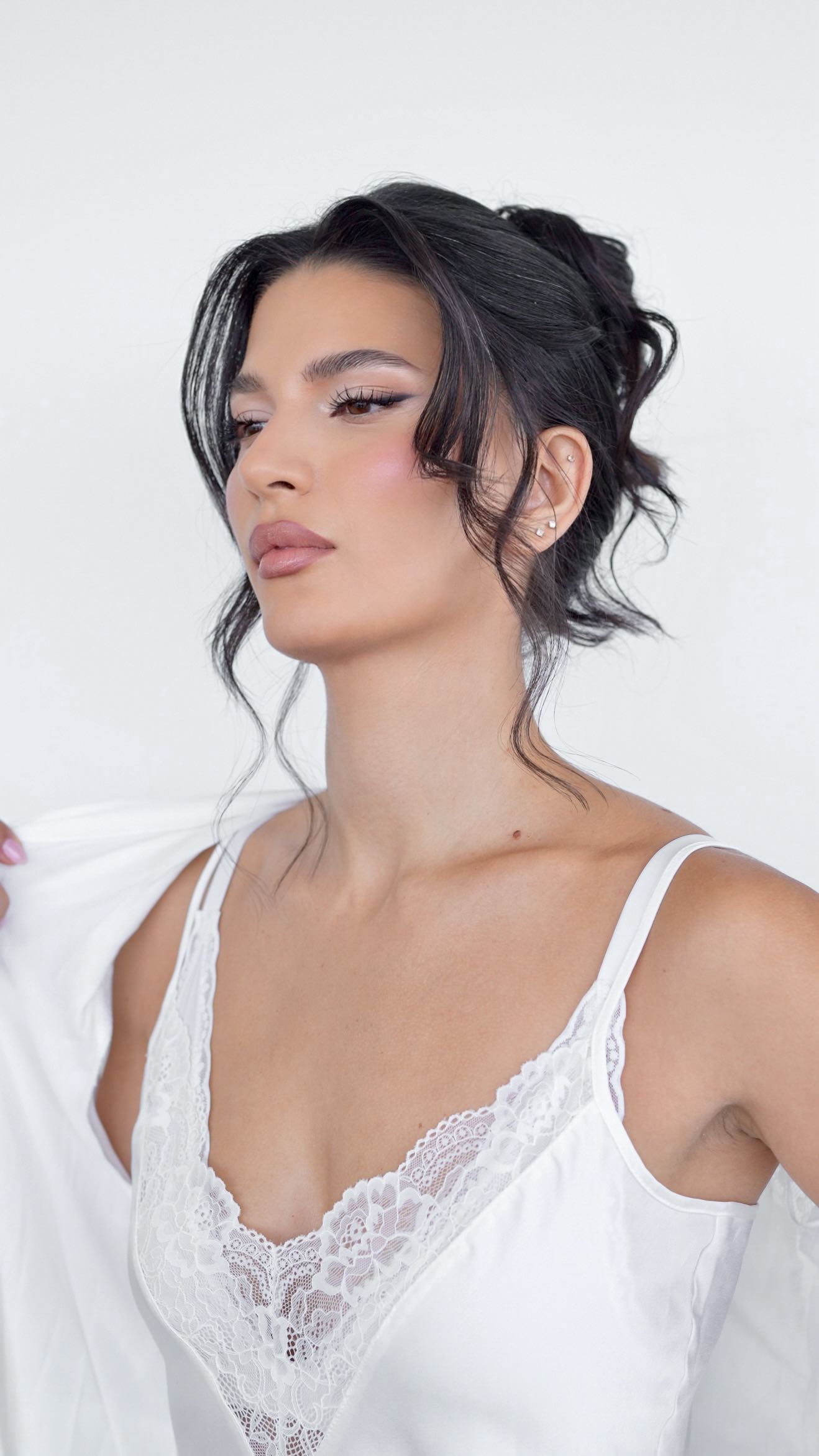 Instagram post by @zhanna_syniavska for BRIDES. Caption reads: She is a stunning Bride 🤍💫....