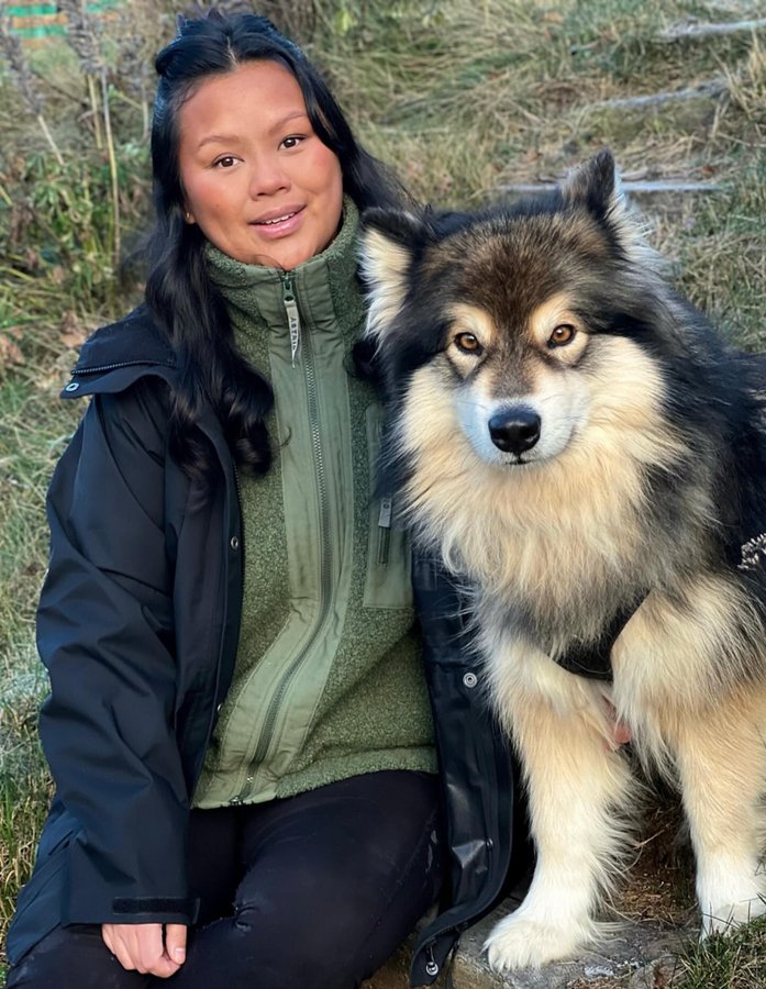 Instagram post by @fendithemalamute for Astrid Wild. Caption reads: [...] 🥰 have a good week yaaall 😍 

Ad....