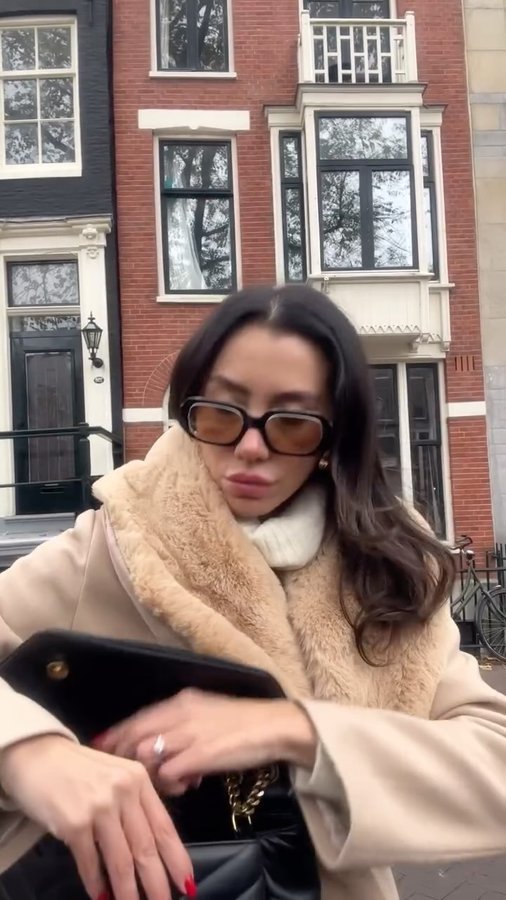 Instagram post by @trendseli for Touche Prive. Caption reads: 🧡 #outfitcheck #reklam.