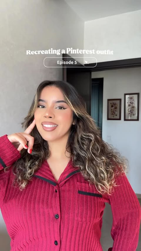 Instagram post by @oumaimas.world for Coca-Cola. Caption reads: Kijakoum the outfit for @cocacola_maroc event ❤️.