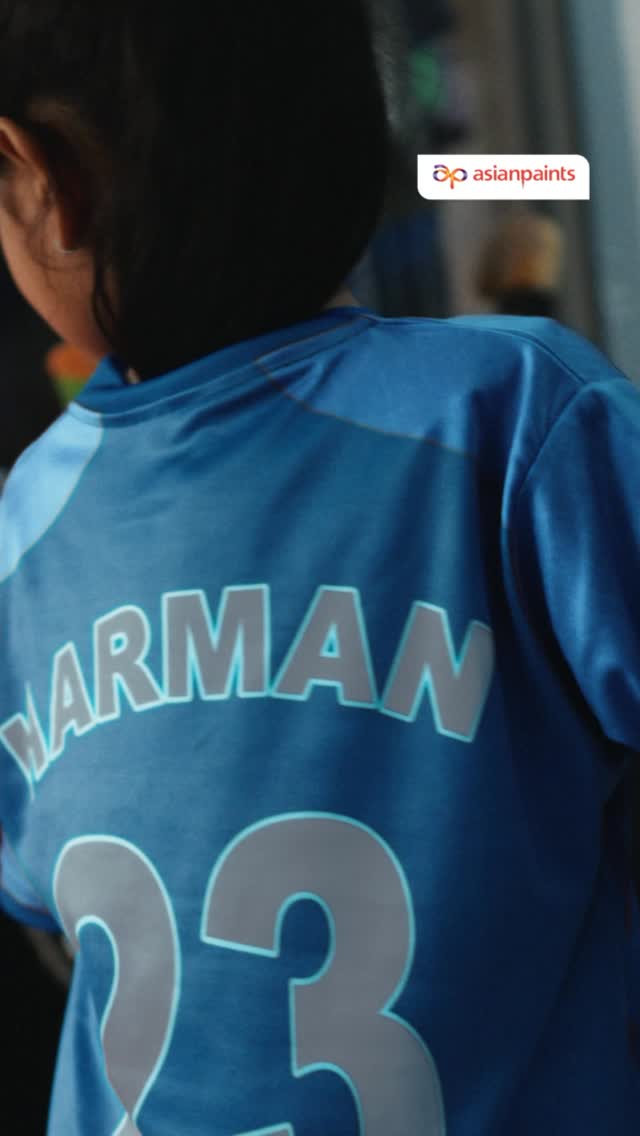 Instagram post by @kuldeep_18 for Asian Paints. Caption reads: Watching the magic of Meri Wali Blue unfold on the....