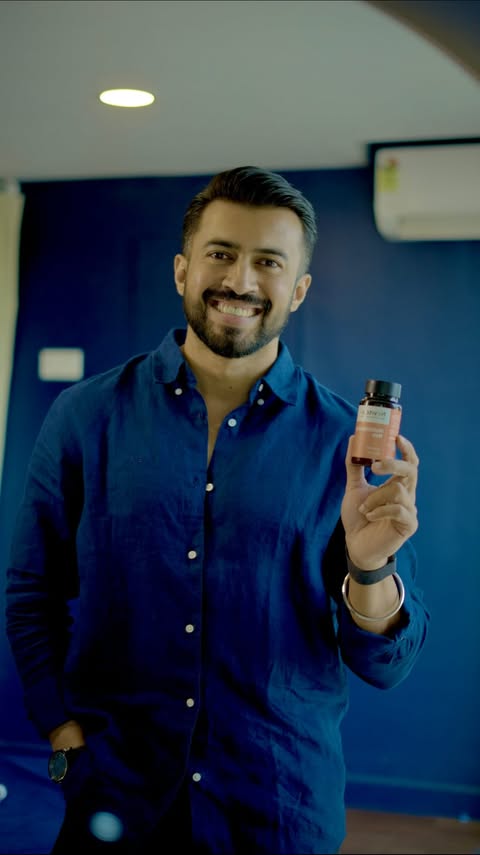 Instagram post by @raulbanrjee for HK Vitals. Caption reads: [...] results khud bolenge. Code RAHUL10 on....