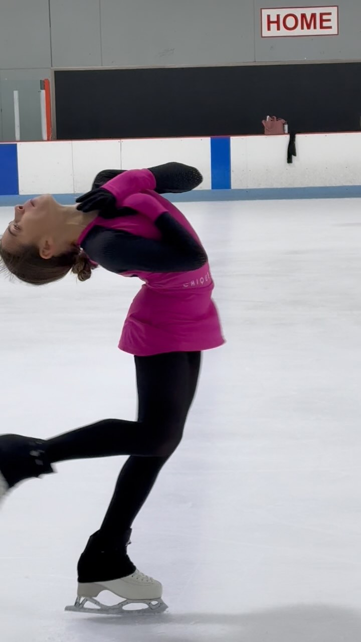 Instagram post by @aspenj_skates for Chique Sport. Caption reads: [...] ASPEN10 for 10% off your next order....