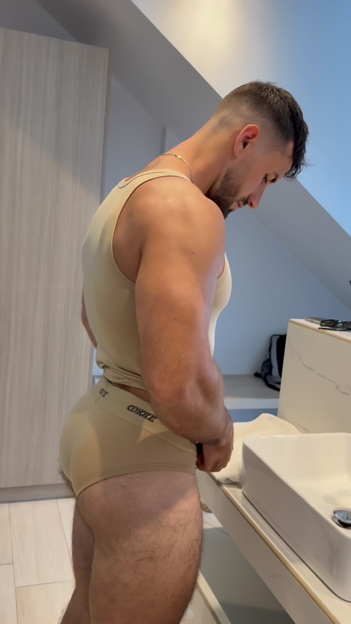 Instagram post by @samvass3 for Coyote Jocks. Caption reads: Rocking @coyotejocks in Zante 💙.