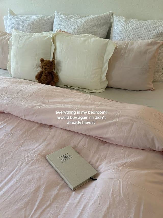 Instagram post by @atashleythomas for Amazon Luna. Caption reads: everything i would buy again if i didn’t already....