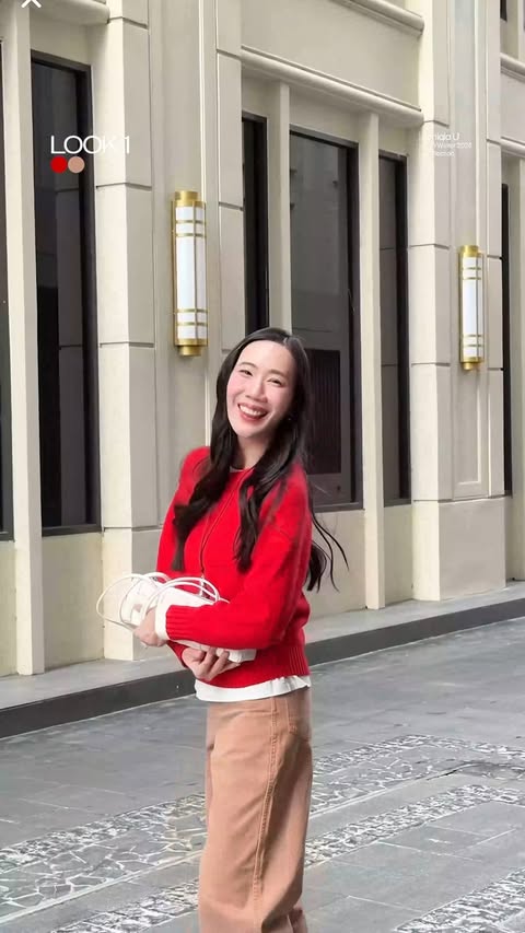Instagram post by @lilynatcha for UNIQLO Thailand. Caption reads: one day with Uniqlo U @UniqloThailand #UniqloU​.