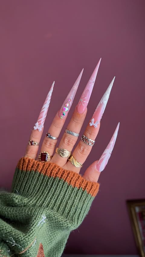 Instagram post by @nails_by_lindsay_ for Madam Glam. Caption reads: really kills my vibe fr
✦
@madam_glam LINDSAY40
•....