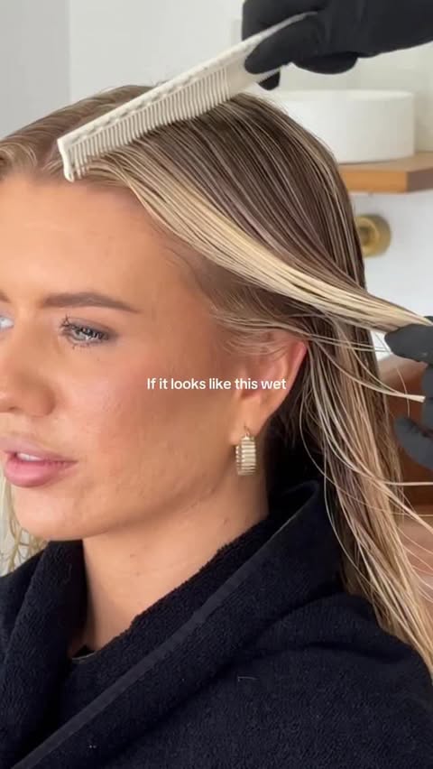 Instagram post by @watchthisspace.education for OLAPLEX. Caption reads: [...] that BLEND!! ❤️‍🔥❤️‍🔥

Using....