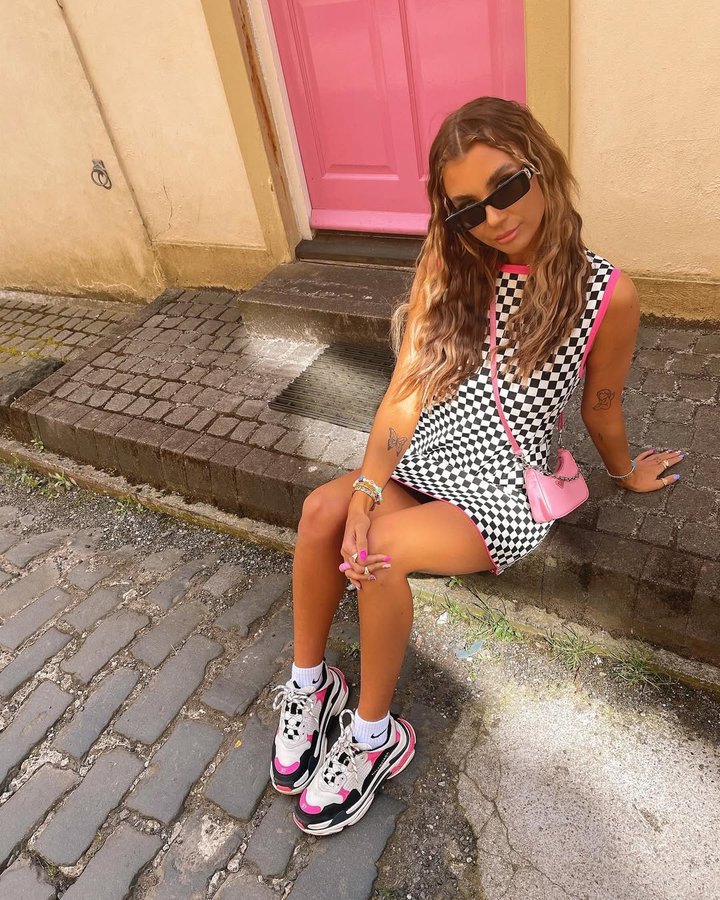 Instagram post by @meganowelsh for Mister Spex. Caption reads: Feelin like the coolest wee cucumber in my new....