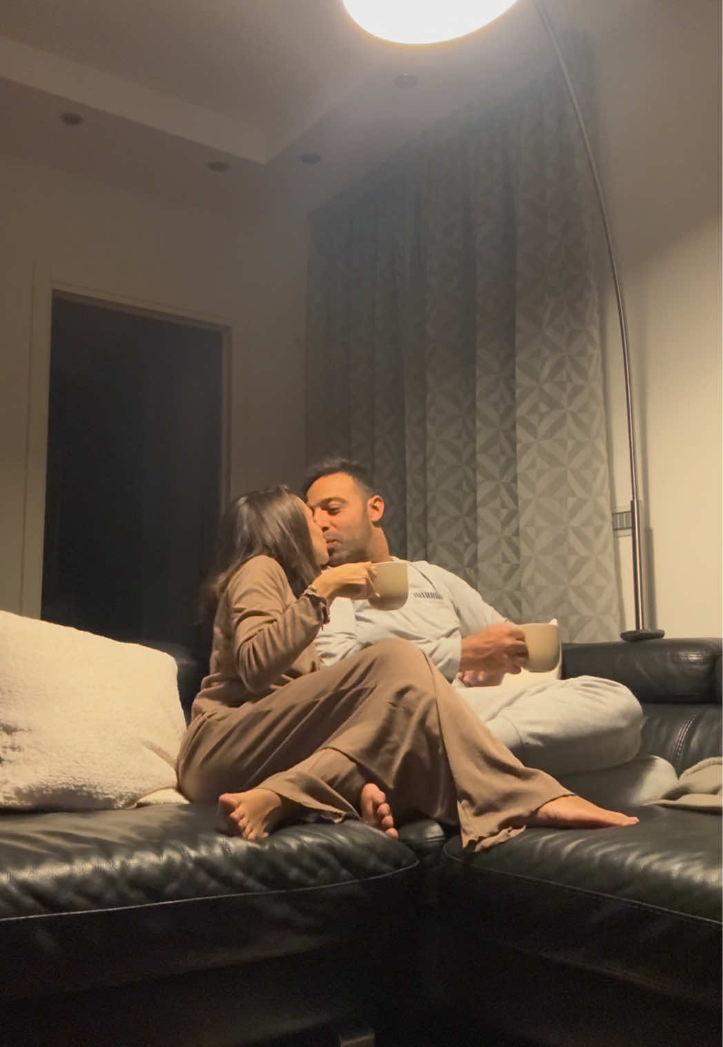 TikTok post by @mariapiacuomo17 for Sinsay. Caption reads: • La mia night routine 🛁🫧🤎🌙  @sinsay #Sinsay....