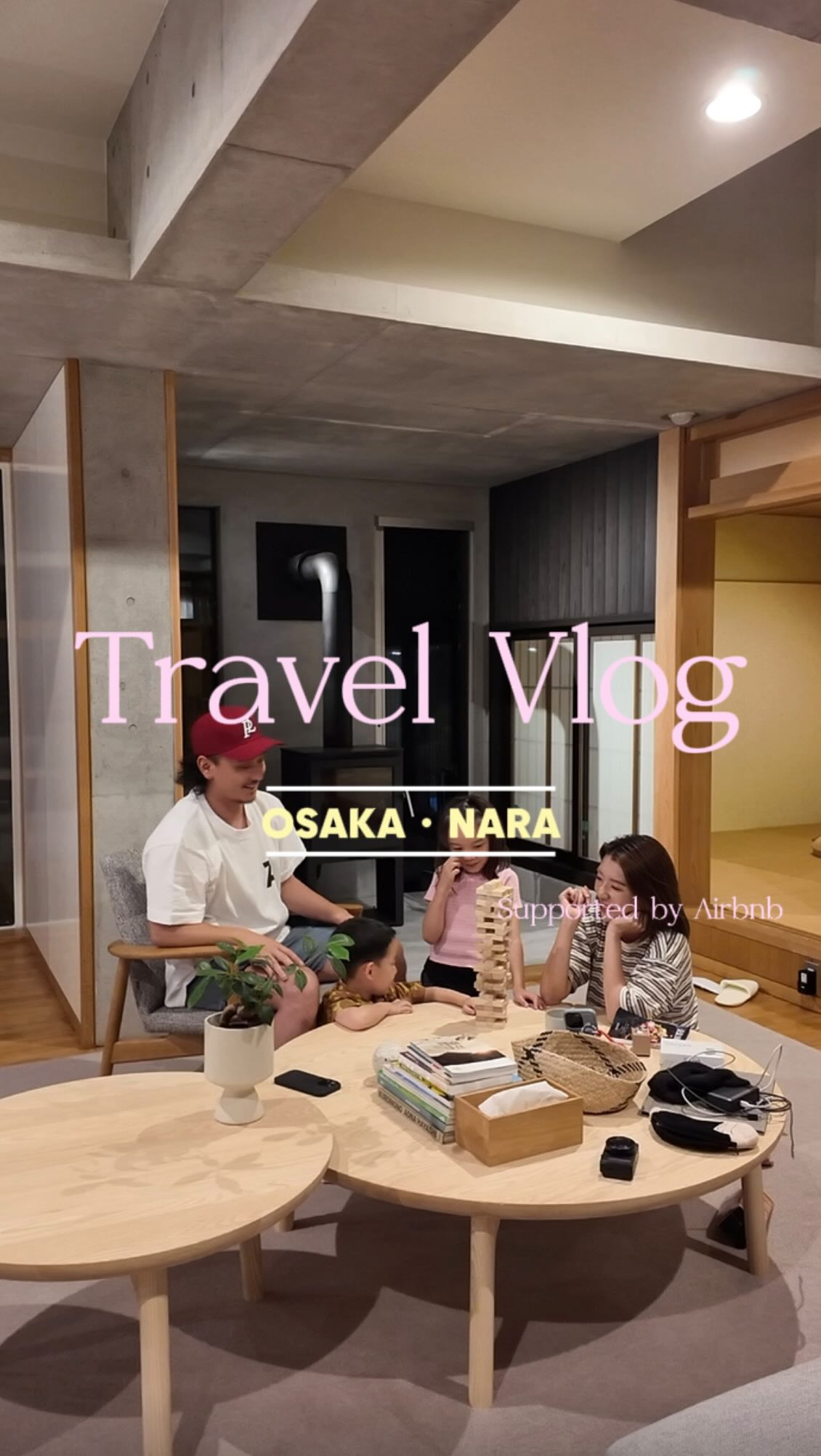 Instagram post by @moyamoya2121 for Airbnb. Caption reads: 実家が関西だから
観光しにいく機会もあまりなかった関西方面🚅
でも今回はどうしても泊まりたいお宿が....