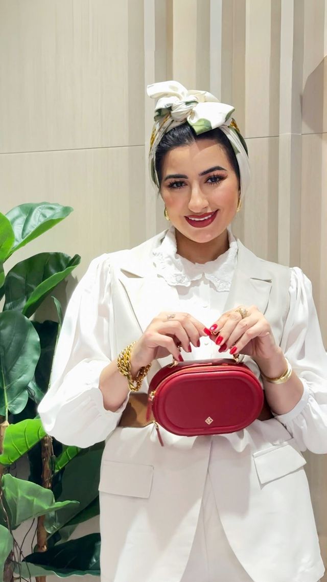 Instagram post by @eng.marwah.92 for callitspring. Caption reads: عروض لمدة ٤ ايام بمحل @callitspring  كل شيء بالمحل....