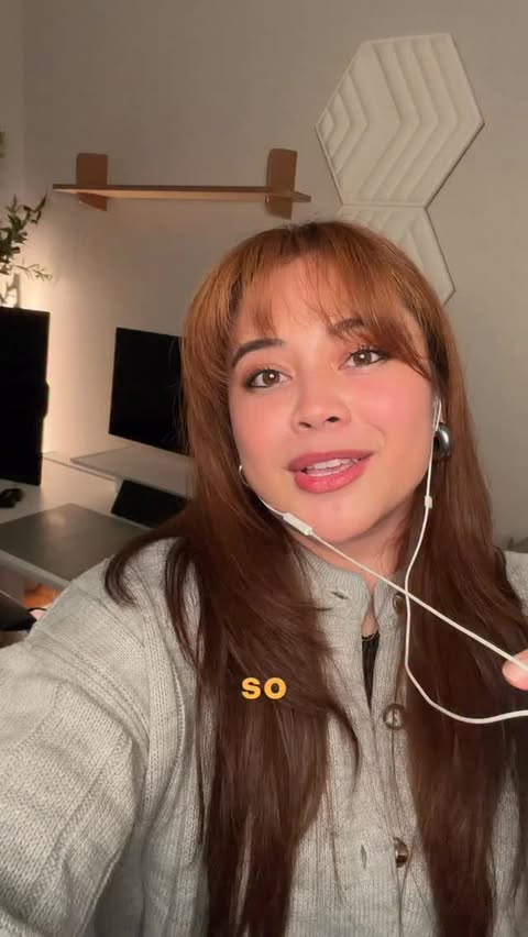 Instagram post by @gemzape for Elgato. Caption reads: [...] excited for my new mic arm for my desk setup....