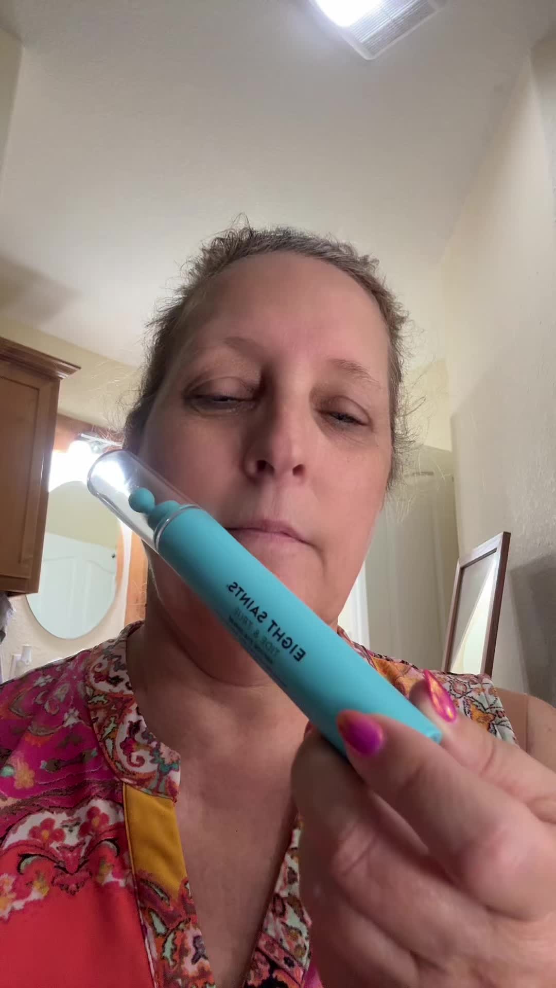 TikTok post by @shineeshelly for Eight Saints Skincare. Caption reads: [...] #eyeserum##puffyeyes##darkcircles@@Eight....