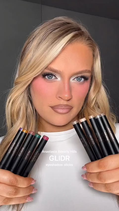 Instagram post by @makeupwlp for Anastasia Beverly Hills. Caption reads: [...] cool-toned eyes with the new....