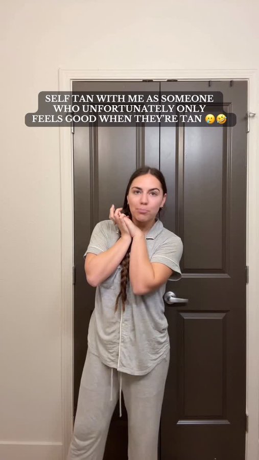 Instagram post by @kkenzieburroughs for Bondisands. Caption reads: at least this process only takes a little over an....