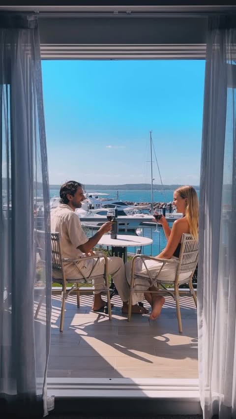 Instagram post by @_poppypoptop for Luxury Escapes. Caption reads: A luxury waterfront escape just 2.5 hours from....
