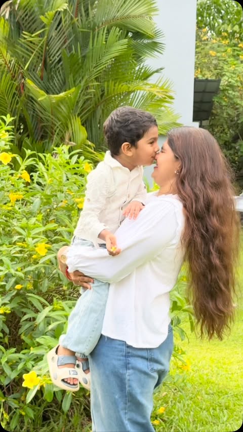 Instagram post by @renjuzz_manasi for Himalaya Personal Care. Caption reads: #ad #paidpartnership #sponsorship Still not using....