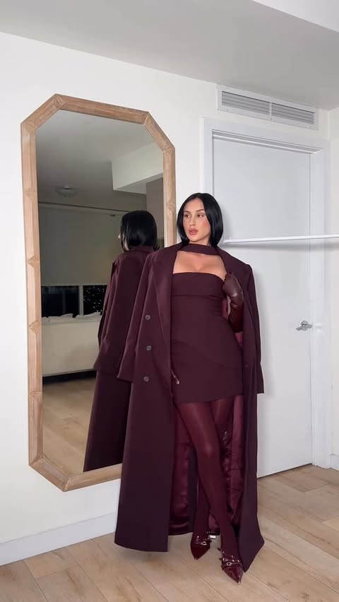 Instagram post by @mayadunn for BABYBOO FASHION. Caption reads: [...] 🫱🏻‍🫲🏼 burgundy fits 🍇

Outfit:....