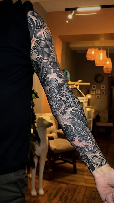 Instagram post by @mericduskuntattoo for PEPAX. Caption reads: Balance within the flow📍 Sponsored by....