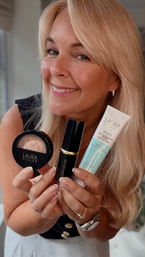 Instagram post by @lovestyle40 for Laura Geller Beauty. Caption reads: [...] piece Makeup Made Simple Kit from....