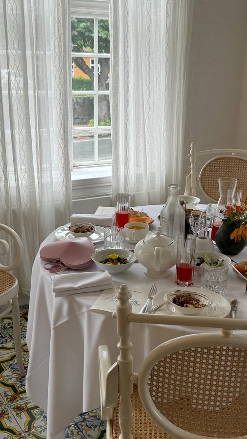 Instagram post by @josefinsvanberg for Bubbleroom. Caption reads: Advertisement💕 Thank you SO much for all the love....