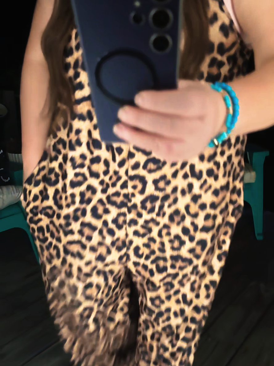 TikTok post by @mommaweenof2 for Evellyhootd. Caption reads: [...] check the link for availability @EVELLYHOOTD....