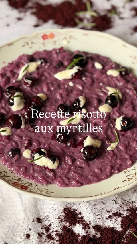Instagram post by @charlene_et_francesca for KoRo France. Caption reads: 🫐RISOTTO AUX MYRTILLES ✨ sur l’explication du....