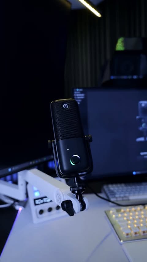 Instagram post by @mednasah for elgato. Caption reads: Professional Sound. Zero Effort. | Elgato Wave:3....