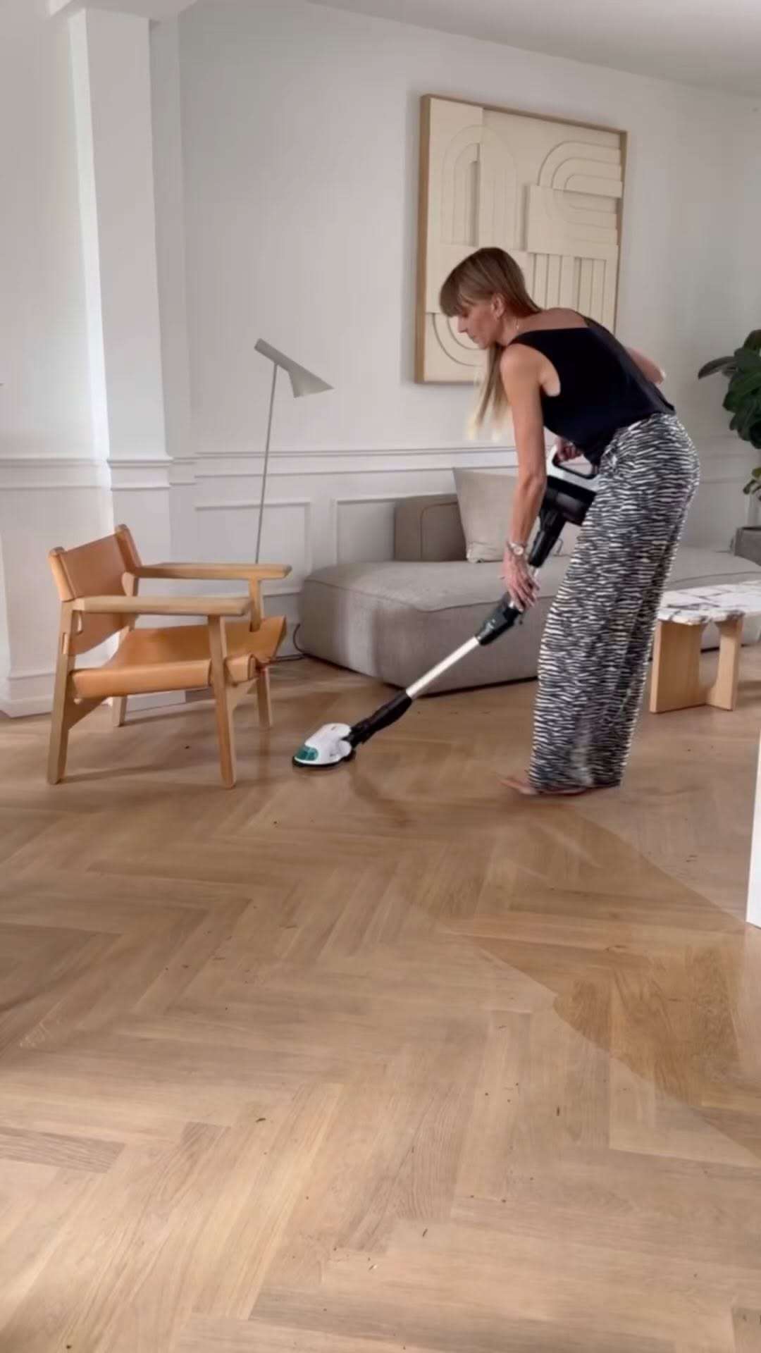 Instagram post by @_linedupont_ for Bosch Home Danmark. Caption reads: Annonce @boschhomedanmark // Rengøringstip!

Hver....