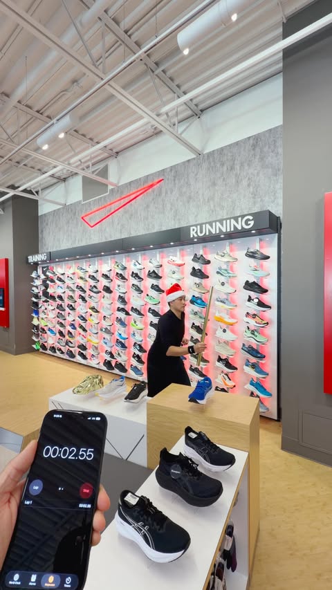 Instagram post by @ed.it.son for Sport Chek. Caption reads: [...] 🎁💥
Training to Gift Like a Pro with....