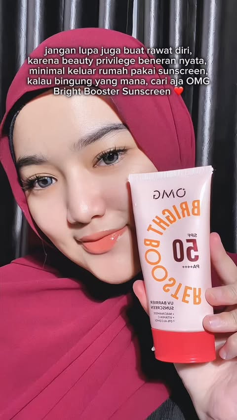 Instagram post by @dwiffahraherz for OMG. Caption reads: in my independent girl era ✨ @itsomgbeauty....