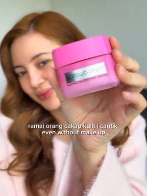TikTok post by @sharmainealexxander for L’Oréal Paris Malaysia. Caption reads: My kind of glow? ✨ Glowy but NOT greasy. Been....