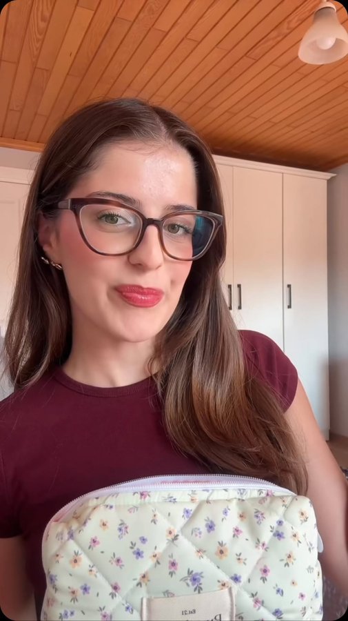 Instagram post by @berredoktur for Callista Beauty. Caption reads: beraber üniversite için makyaj çantası....