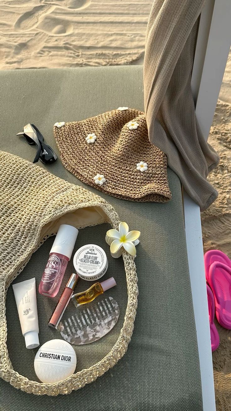 Instagram post by @nikola.kolebska for Pharmaceris. Caption reads: [...] date night by the beach 🌺

Products-....