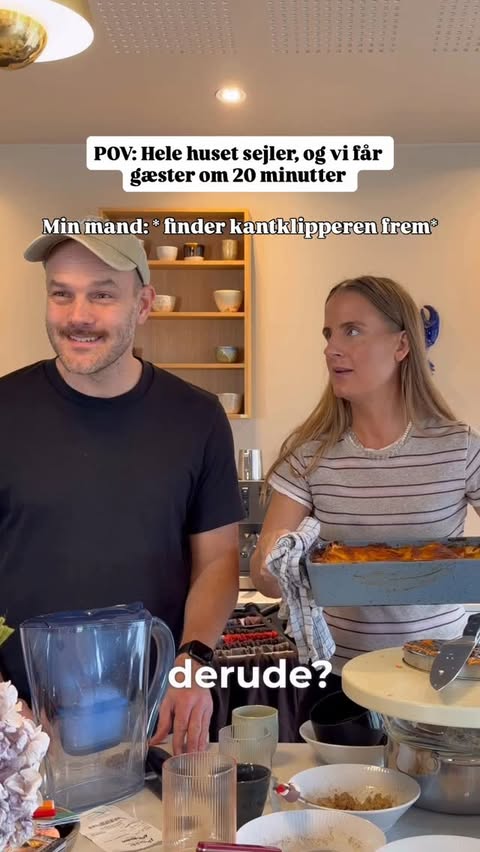 Instagram post by @julieelsebeth for HelloFresh. Caption reads: reklame @hellofreshdanmark | “De kommer aldrig....