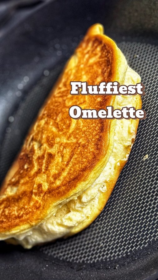 Instagram post by @lollieats for Zyliss. Caption reads: When in doubt of what to make for breakfast 🍳....