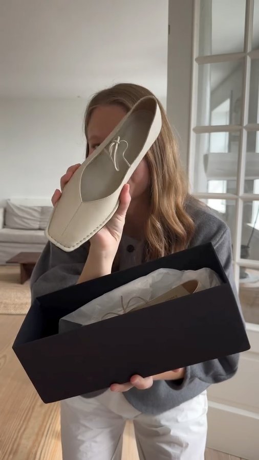 Instagram post by @sillebuchmann for ALOHAS. Caption reads: Or not…
Because I had to change quickly — this was....