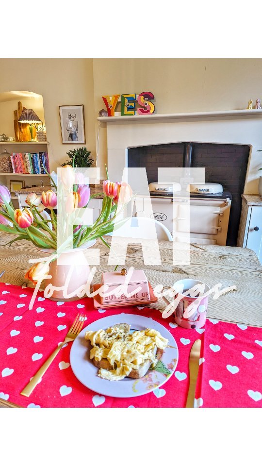 Instagram post by @oxfordone for Yvonne Ellen. Caption reads: [...] Beautiful butter dish, mug and plate....